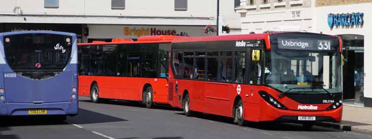 First Berkshire ADL Enviro200 44569, Carousel Citaro 877 & Metroline Enviro200MMC DEL2164